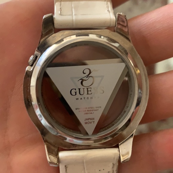 Guess leather white watch - Picture 4 of 6